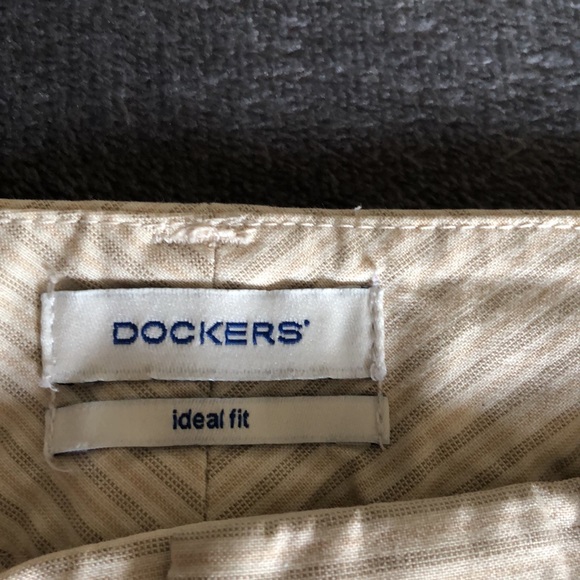 Women’s size 12 dockers ideal fit striped shorts - Picture 4 of 11